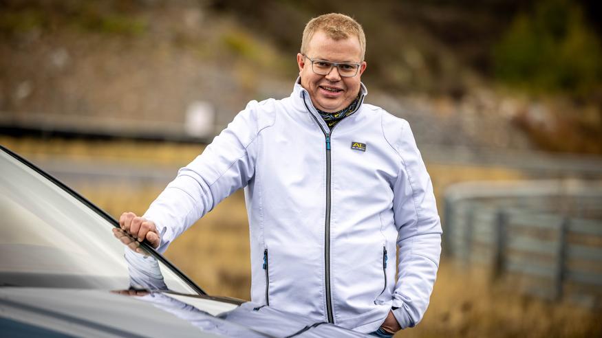 Sää ja Autoliiton asiantuntija: Teppo Vesalainen paljastaa, milloin on paras hetki vaihtaa talvirenkaat alle Sää ja Autoliiton asiantuntija: Teppo Vesalainen paljastaa, milloin on paras hetki vaihtaa talvirenkaat alle