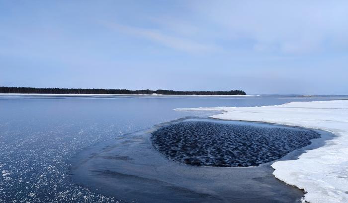 Jäät Maaliskuisia jäitä ja koleaa säätä.