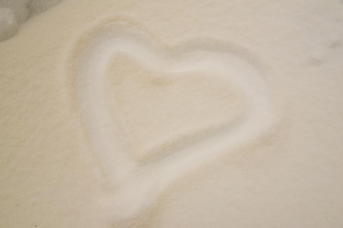 Todennäköisesti Saharan hiekkaa lumihangella Todennäköisesti Saharan hiekkaa lumihangella Orivedellä.