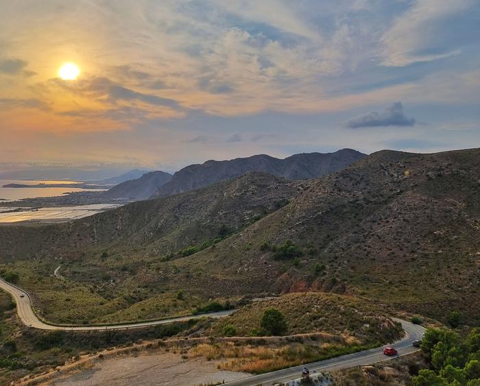 Kuivaa vuoristomaisemaa