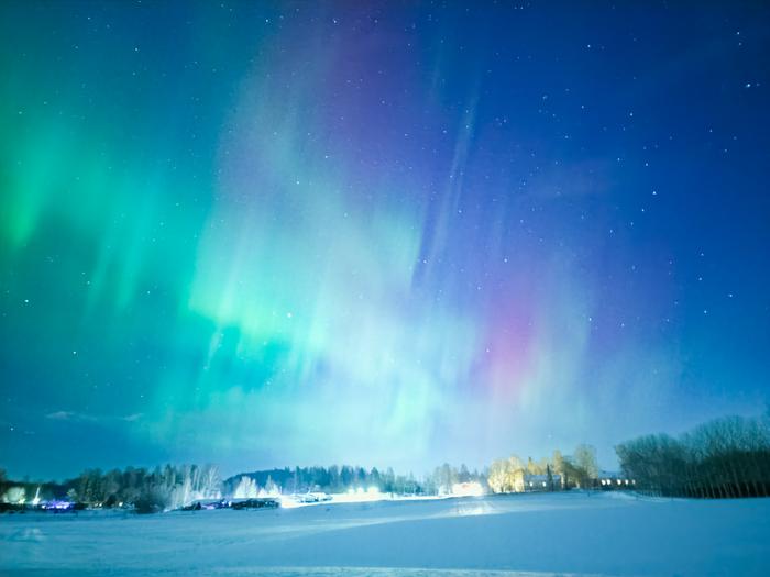 Revontulia Lohjalla.