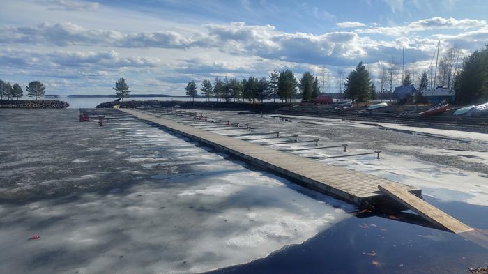 Todennäköisesti viimeisetkin jäät ehtivät lähteä Oulujärveltä alkuviikon lämmön myötä. Loppuviikolla sää on viilenemässä.