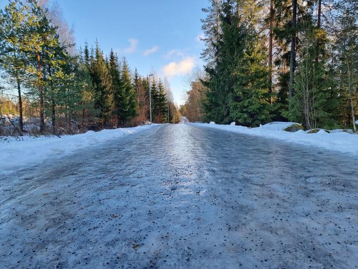 Lauhtunut sää toi paikoin liukasta keliä joulukuussa 2023.