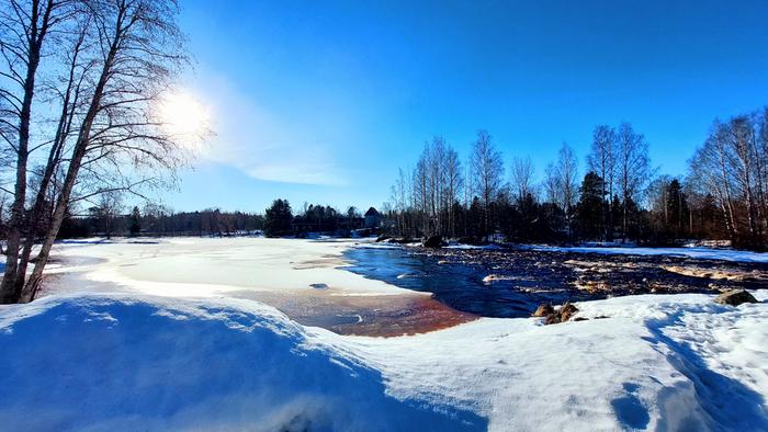 Kevättalven aurinkoa.