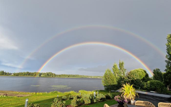 Sateenkaaret Elokuiset sateenkaaret.