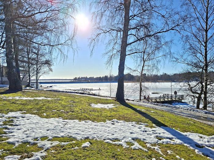 Sää voi olla joinain vuosina jo keväistä maaliskuun alkupuolella.