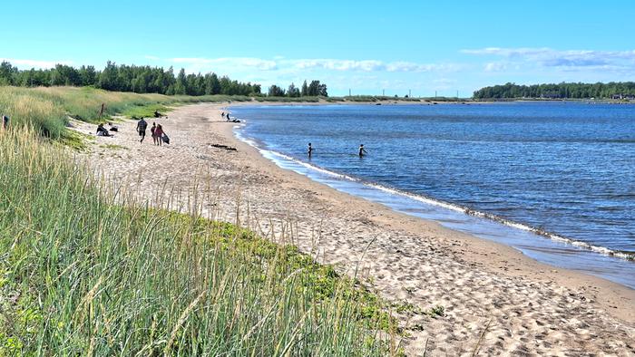 Uuden kuukausiennusten mukaan kesäsää vaihtelee tulevina viikkoina. Ajoittain tarkenee uimaankin.