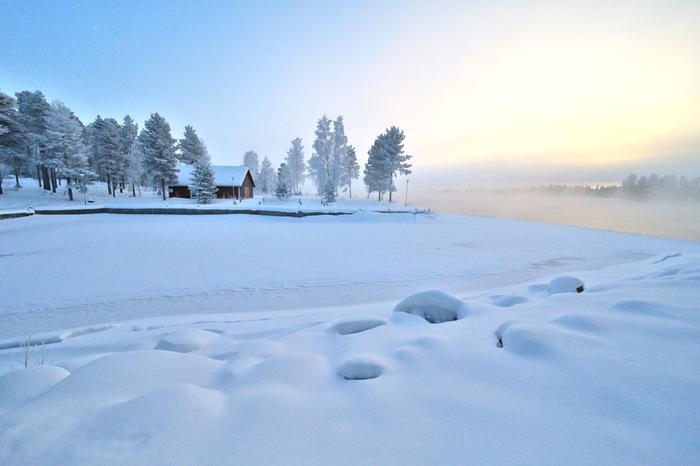 Kireää pakkasta Oulujoella Oulujoki kireässä pakkasessa.