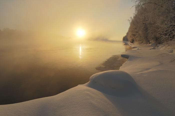 Paukkuvaa pakkasta Tiistaiaamuna pakkanen oli kireää maan pohjoisosassa ja paikoin keskisessäkin Suomessa. Kuluvalla viikolla on laajalti yli 10 astetta normaalia kylmempää.