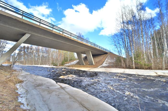 Vaalassa Jäät ja lumet käyvät vähiin.