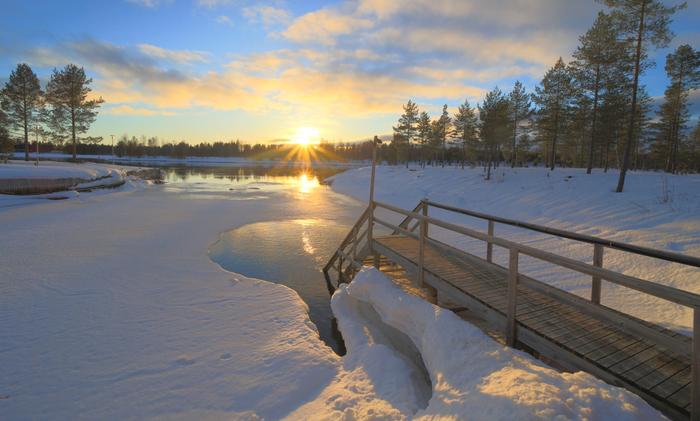 Helmikuisia auringonsäteitä Vaalassa.