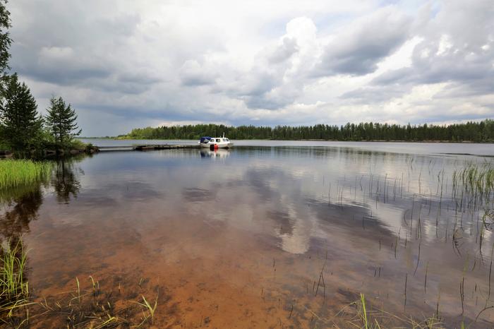 Sadekuurot toivat helpotusta helteeseen, mutta voivat paikallisesti viilentää lämmenneitä vesistöjäkin.