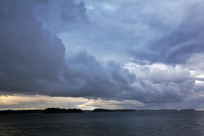 Loppuviikolla liikkeellä on sadepilviä.