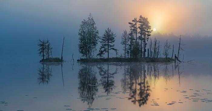 Mitä lähemmäs syksy saapuu, sitä pidempään auringolla kestää haihduttaa aamun sumut.