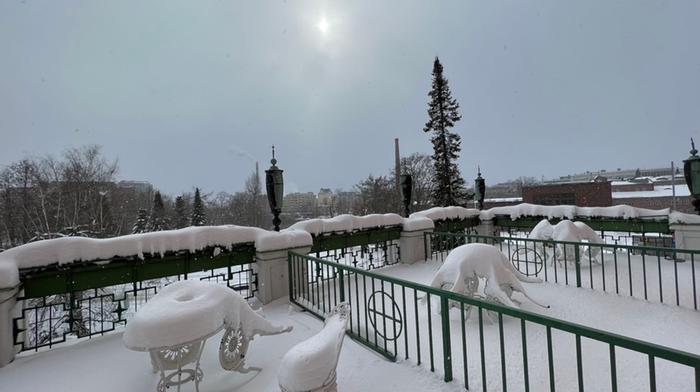 Lumipyry toi reilusti lunta Tampereelle huhtikuussa 2022.