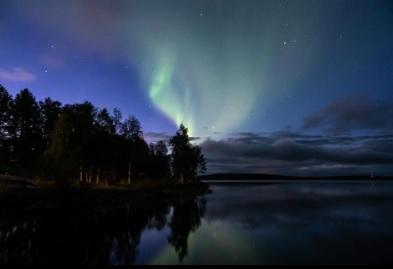 Revontulet Lappi Revontulikausi on jo alkanut Suomessa. Lähiöinä niitä voi jälleen näkyä varsinkin maan pohjoisosassa.