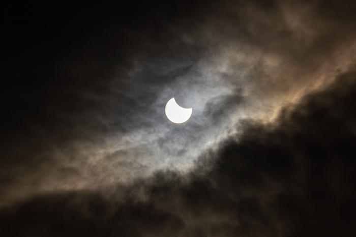 Suomessa koettiin osittainen auringonpimennys maaliskuun lopussa 2025.