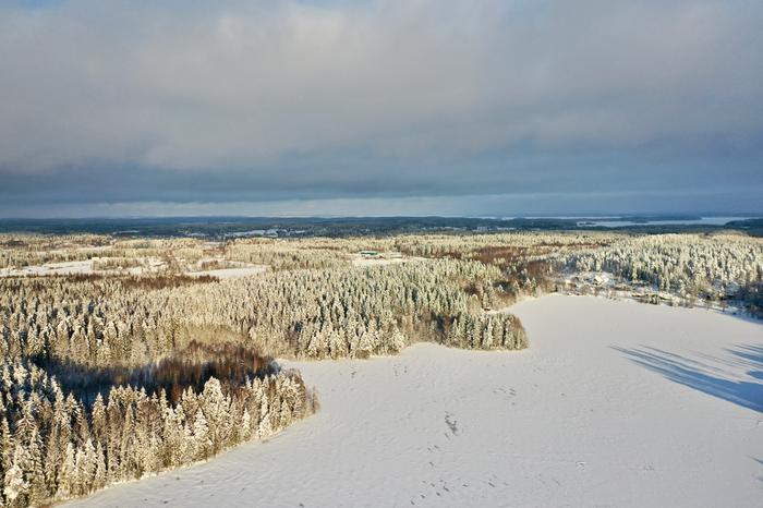 Luminen maisema Ylöjärvellä.