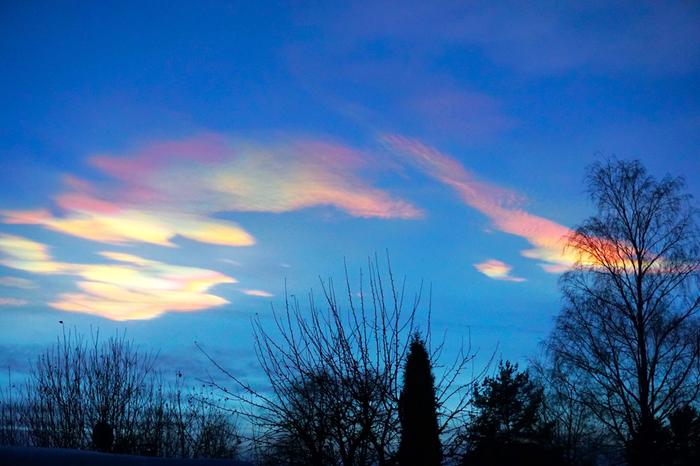 Helmiäispilviä Kouvolassa.