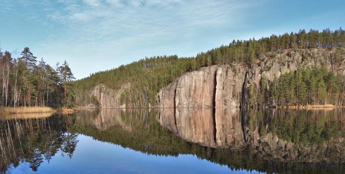 Jylhää syysmaisemaa Valkealassa.
