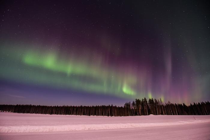 Maaliskuun revontulia.