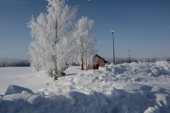 Sää näyttää kylmenevän rajusti 21. maaliskuuta alkavan viikon loppupuolella. Kipakoita yöpakkasia on tiedossa koko maahan ja lämpötila voi jäädä päivälläkin monin paikoin pakkasen puolelle.