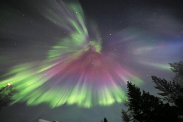 Revontulia Vaalassa.