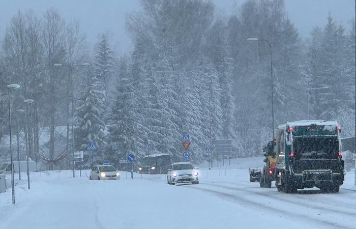 Lumipyry huononsi ajokeliä joulun alla 2023.