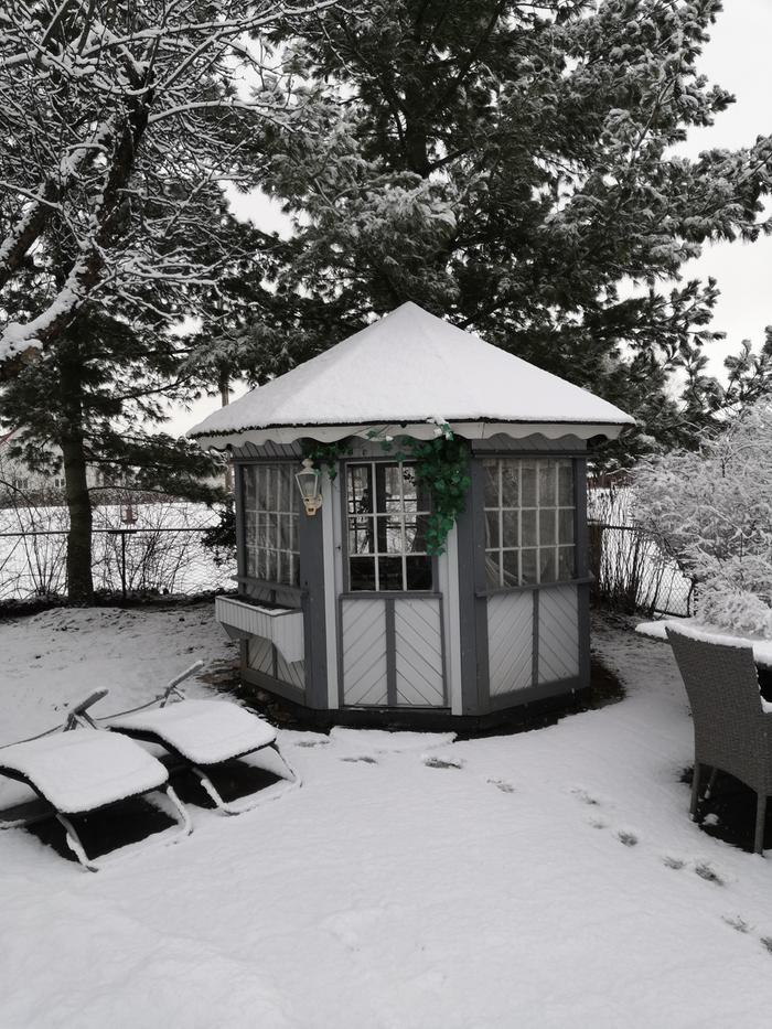 Forssassa oli lunta aamulla 15. huhtikuuta 2020.