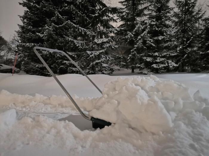 Lumipyry toi paikoin reilusti lunta Suomeen marraskuun lopussa 2023.