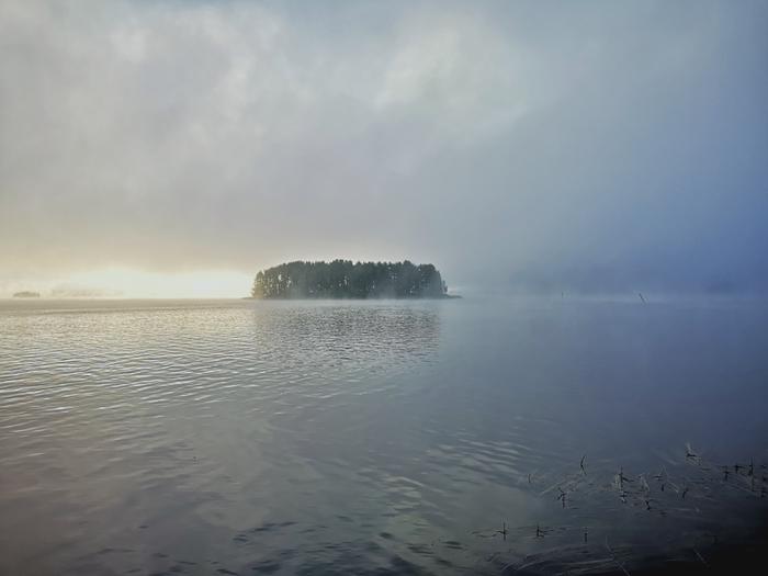 Loppukesän vaihtelevaa säätä Juuassa.