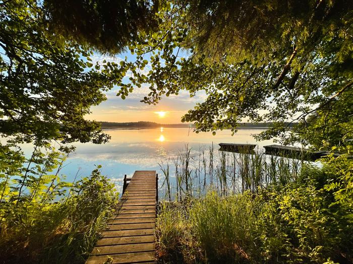 Kesäaamun auringonnousu Kesäaamun auringonnousu Kaarinassa.