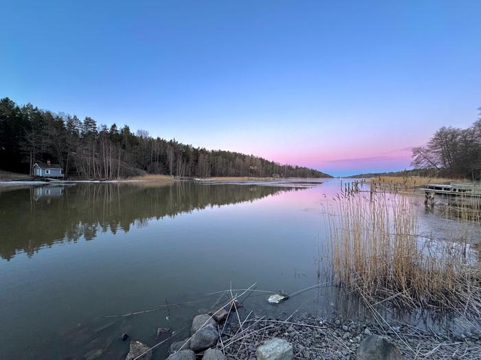 Pastellinsävyinen aamu Varhainen maaliskuinen aamu.