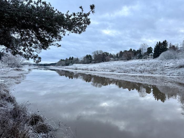 Lauhtuva sää vie vähäisetkin lumet mennessään maan etelä- ja keskiosasta.