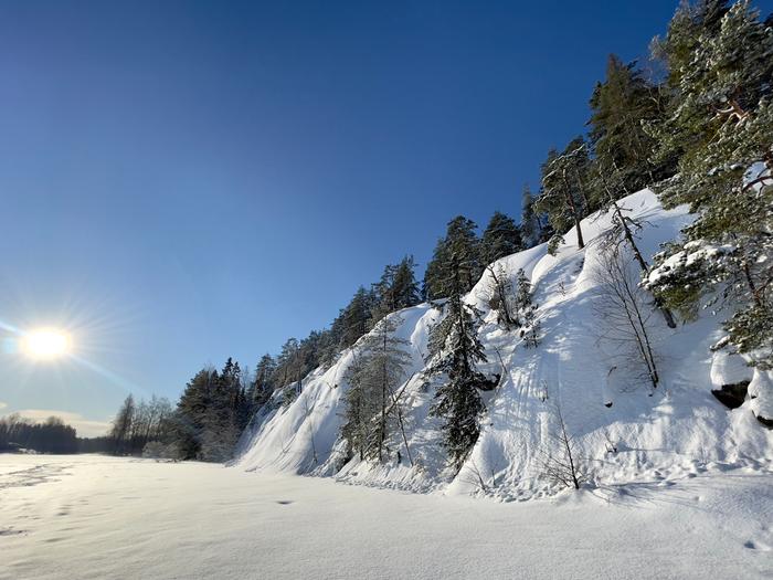 Aurinkoa päivään Aurinko alkaa vähitellen kevään lähestyessä lämmittää mielen lisäksi säätä.