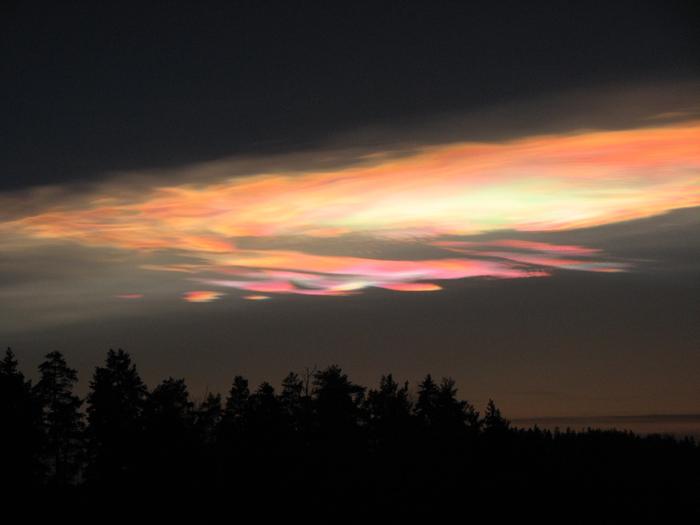 Helmiäispilvien hohtoa.