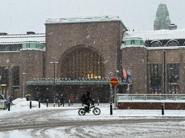 Maaliskuun lopulla saatiin maan eteläosassa monin paikoin runsaasti lisää lunta.