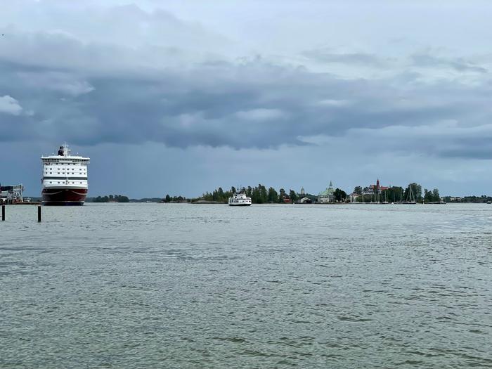 Tumma taivas Tumma taivas Helsingissä.