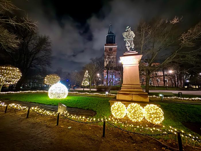 Maa oli lumeton Turussa 2. joulukuuta 2024.