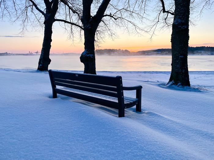 Luminen maaliskuun lopun aamu Turussa.