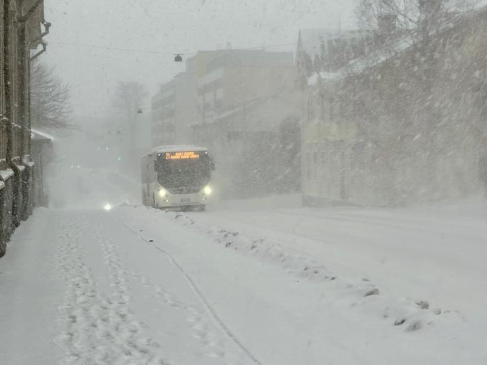 Sakea lumipyry Sakea lumipyry huononsi ajokeliä Vaasassa 7. tammikuuta 2025.