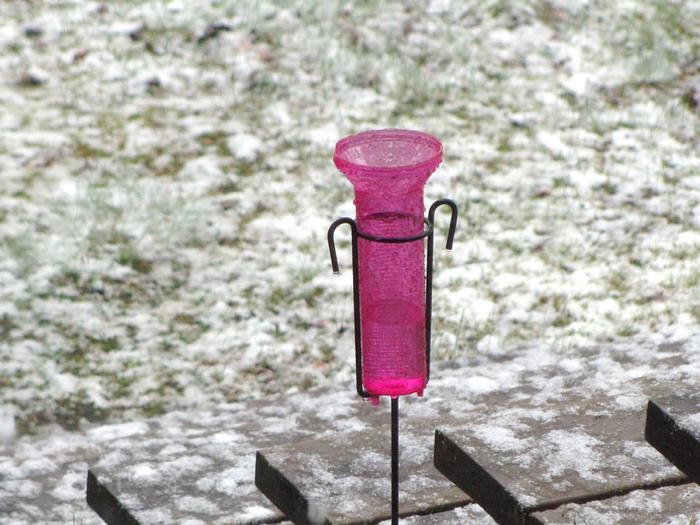 Vappuaattona 2025 lounaisessa Suomessa satoi paikoin räntää ja lunta.