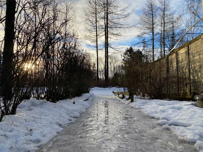 Liukasta keliä föhn-tuulipäivänä.