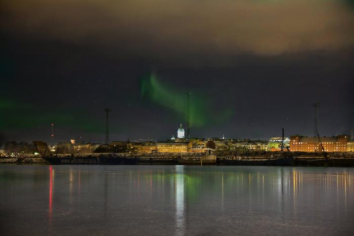 Miten etelässä ja kuinka usein revontulia näkyy?