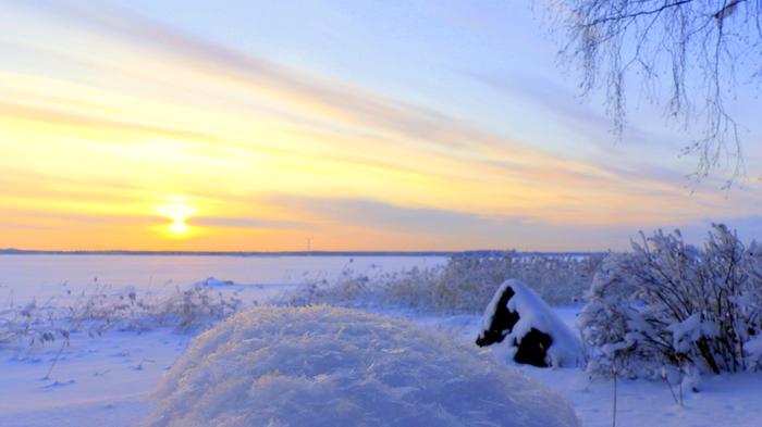 Talvinen auringonlasku Vaasassa.