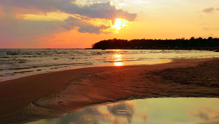 Auringonpaistetta sadekuuron jälkeen.