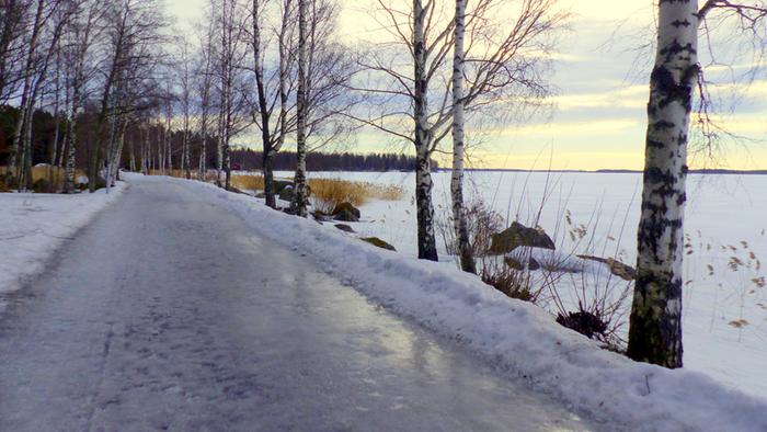 Maaliskuinen liukas keli Vaasassa.