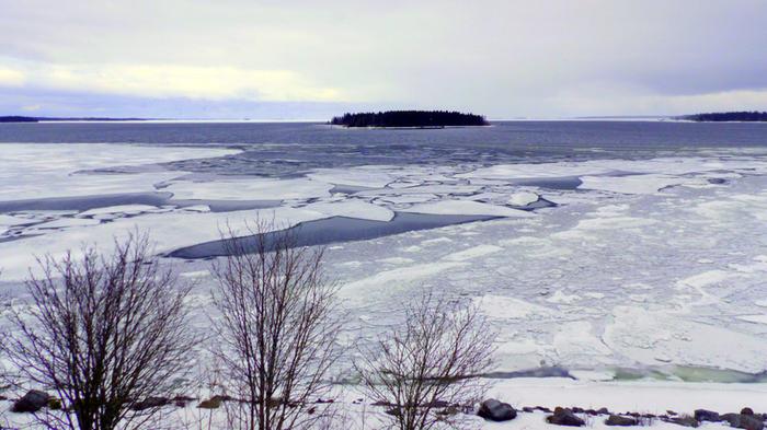 Jäidenlähtöä Vaasassa maaliskuun lopussa 2022.