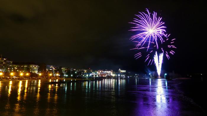 Uudenvuoden ilotulitus Vaasassa.