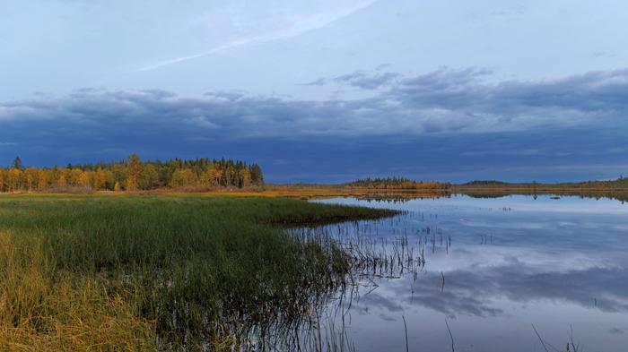 Syyskuun ruskaa Utajärvellä.